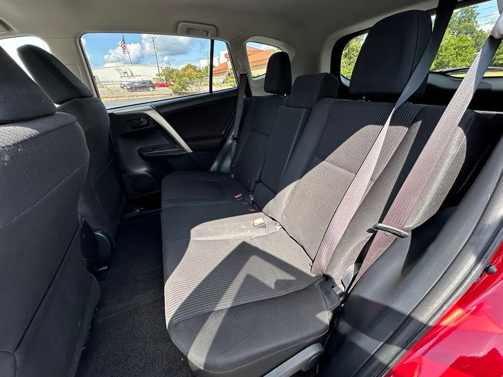 Used 2014 Toyota RAV4 LE FWD image 28