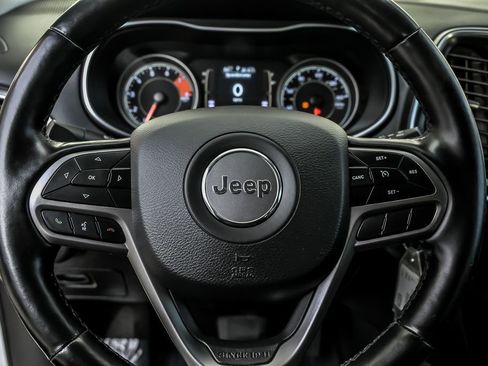 Used 2020 Jeep Cherokee Latitude w/ Quick Order Package 26F North AWD/4WD image 22