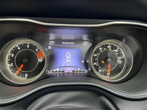 Used 2023 Jeep Cherokee Altitude Lux w/ Lux Elite Package image 31