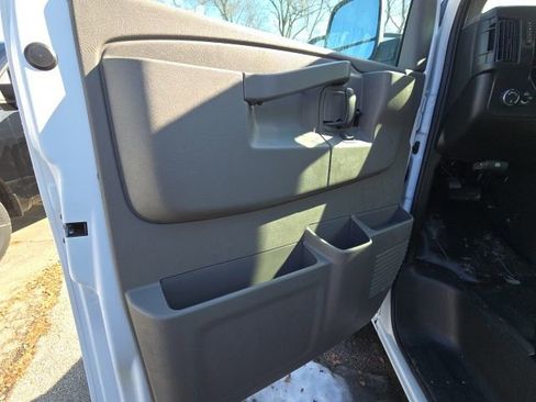 New 2025 Chevrolet Express 2500 Extended w/ Driver Convenience Package image 10