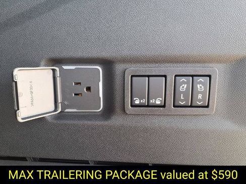 New 2026 Chevrolet Suburban LT w/ Comfort Package AWD/4WD image 6