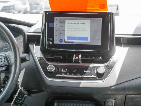 Used 2025 Toyota Corolla LE FWD image 15