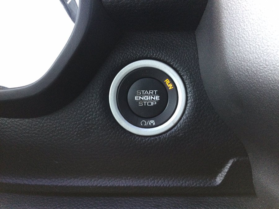 Used 2020 RAM 1500 4x4 Crew Cab image 35