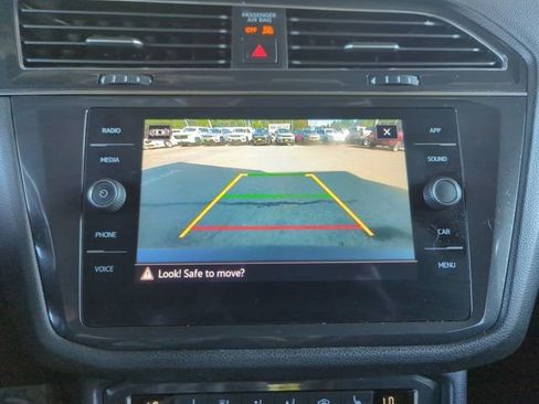 Used 2021 Volkswagen Tiguan SEL image 27