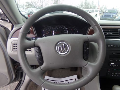 Used 2008 Buick LaCrosse CX image 16
