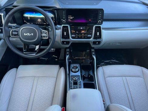 Certified 2023 Kia Sorento SX Prestige image 13