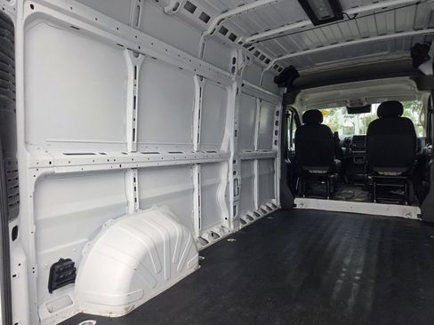 Used 2024 RAM ProMaster 2500 w/ Convenience Group FWD image 25