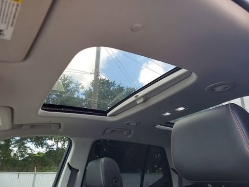 Used 2019 Chevrolet Traverse Premier w/ Redline Edition FWD image 2