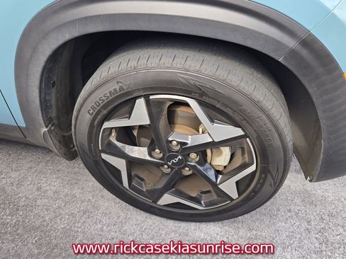 Used 2024 Kia Seltos EX image 5