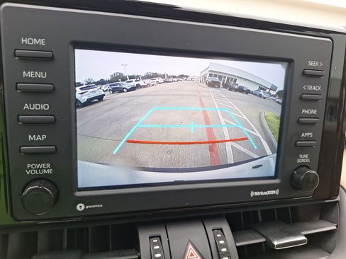 Used 2022 Toyota RAV4 XLE Premium image 26