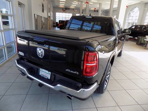 Used 2025 RAM 1500 Limited image 12