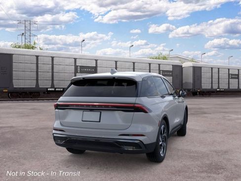 New 2026 Lincoln Nautilus Premier AWD/4WD image 8