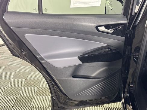 Certified 2021 Volkswagen ID.4 Pro S w/ Gradient Package image 21