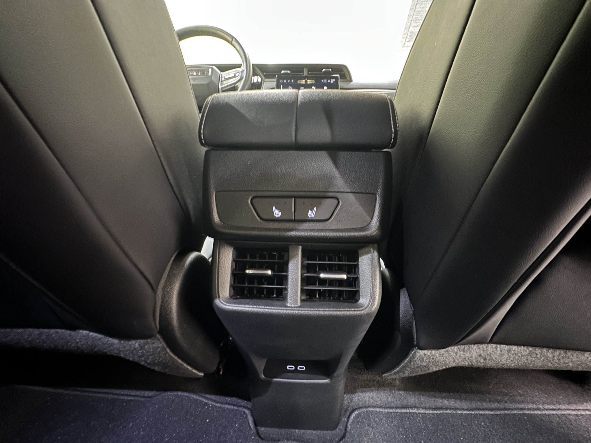 Certified 2025 GMC Terrain Elevation w/ Elevation Premium Package AWD/4WD image 19