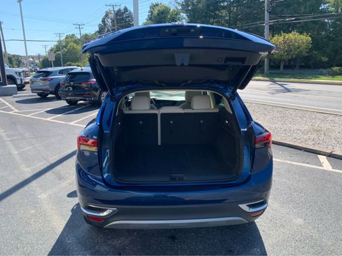 Used 2022 Buick Envision Essence w/ Safety Package image 4