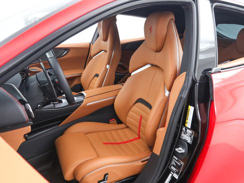 Certified 2026 Ferrari Purosangue AWD/4WD image 5