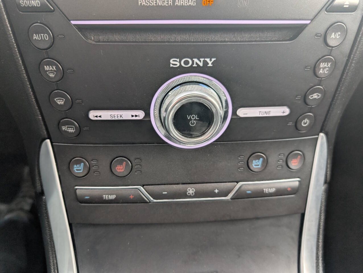 Used 2017 Ford Edge Titanium w/ Equipment Group 301A AWD/4WD image 18