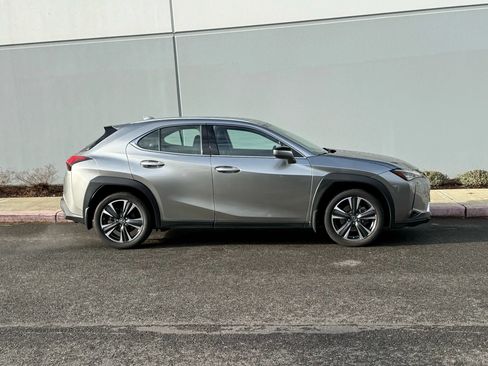 Used 2021 Lexus UX 200 image 6