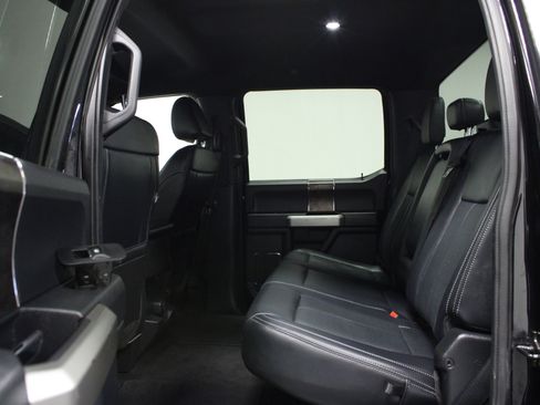 Used 2022 Ford F350 Lariat image 13