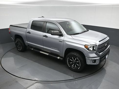 Used 2020 Toyota Tundra SR5 w/ SR5 Convenience Package AWD/4WD image 54