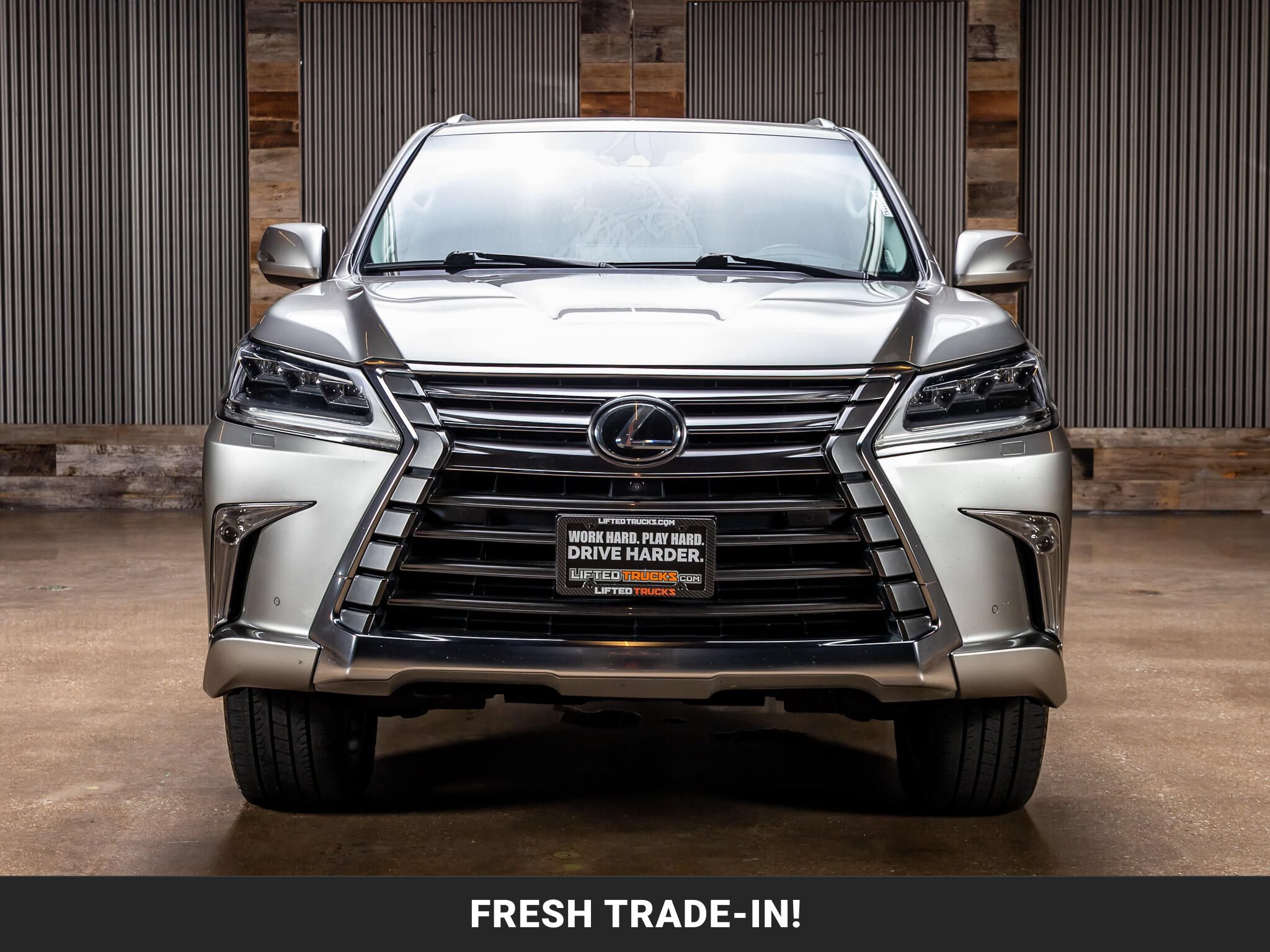 Used 2017 Lexus LX 570 4WD image 3