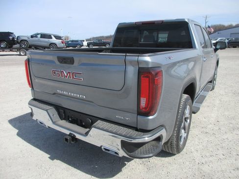New 2026 GMC Sierra 1500 SLT image 5