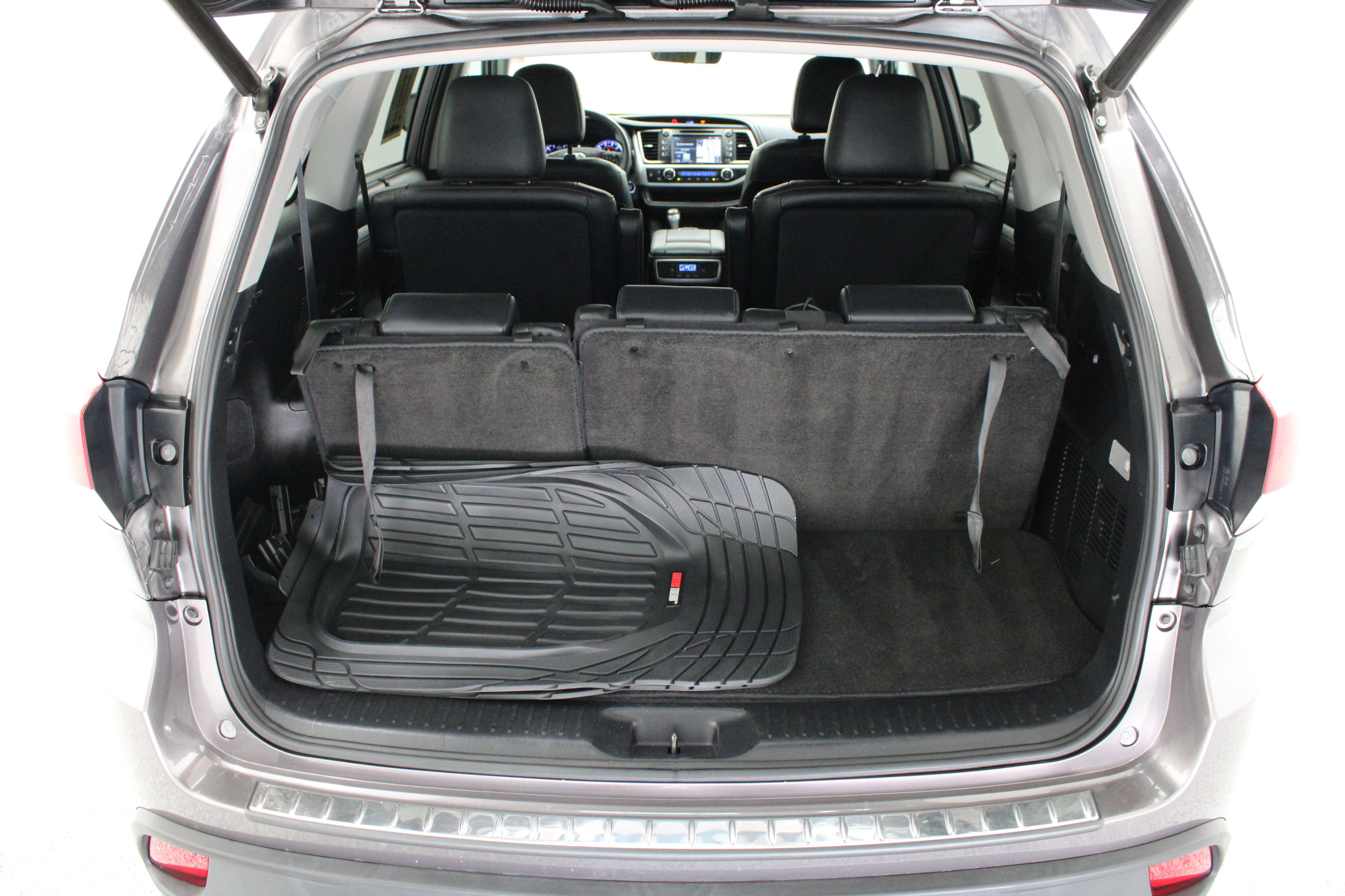 Used 2019 Toyota Highlander XLE FWD image 36