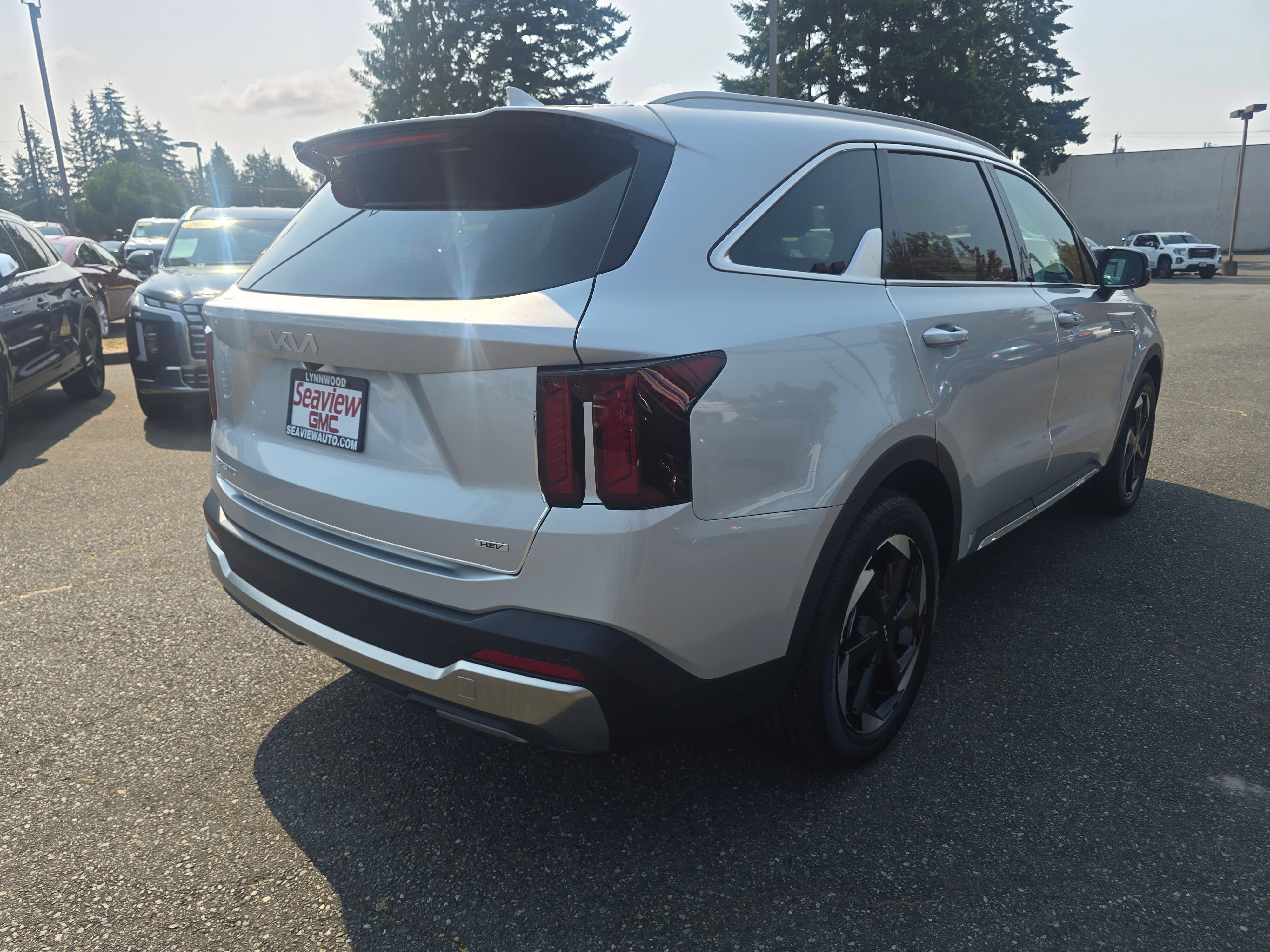 Used 2025 Kia Sorento EX AWD/4WD image 7