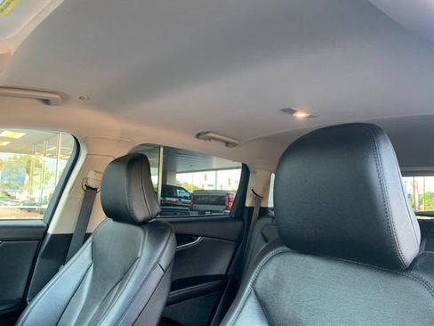 Used 2023 Lincoln Nautilus AWD w/ Premium Package image 12