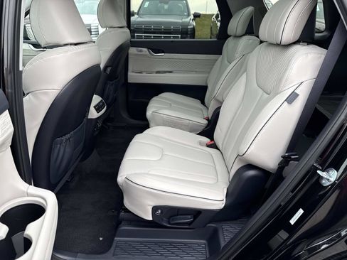 Used 2025 Hyundai Palisade Calligraphy image 23