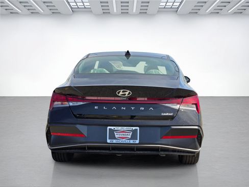 New 2026 Hyundai Elantra Limited FWD image 5