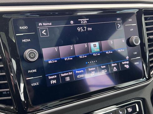 Used 2022 Volkswagen Atlas Cross Sport SEL Premium R-Line image 7