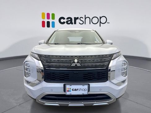 Used 2023 Mitsubishi Outlander SE image 8