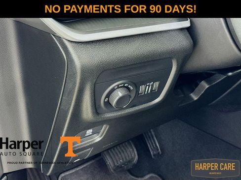 New 2025 Jeep Grand Cherokee Altitude image 13