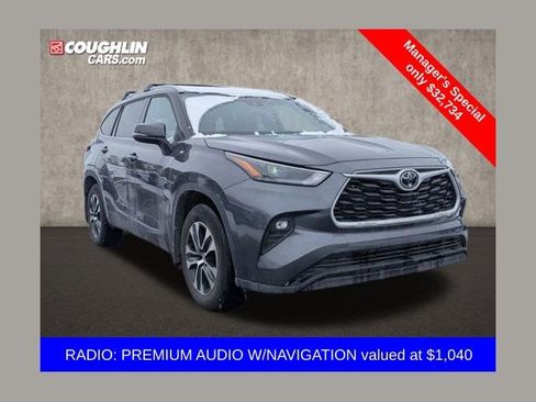 Used 2022 Toyota Highlander XLE image 1