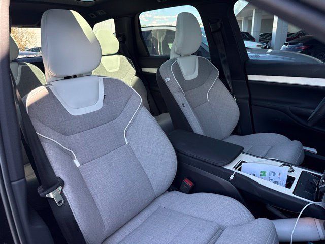 Used 2025 Volvo EX90 Ultra AWD/4WD image 10