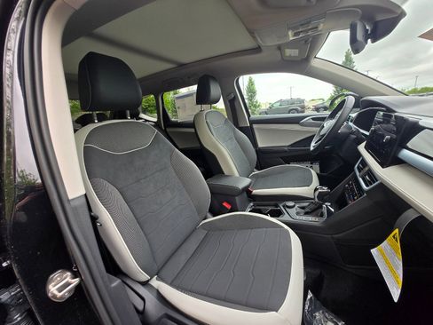 New 2026 Volkswagen Taos SE AWD/4WD image 10