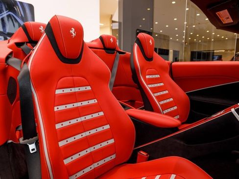 Used 2024 Ferrari Roma Spider image 44