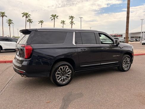 Used 2023 GMC Yukon XL Denali Ultimate AWD/4WD image 6