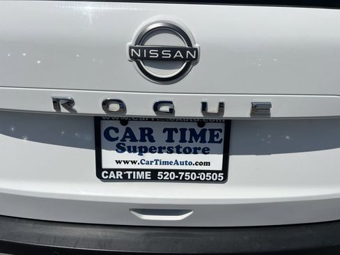 Used 2023 Nissan Rogue S image 8