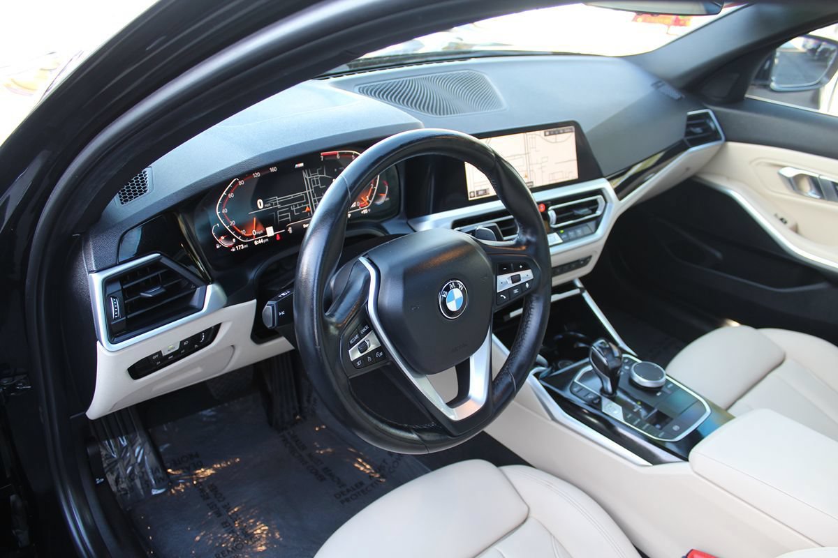 Used 2019 BMW 330i Sedan w/ Driving Assistance Package RWD image 10