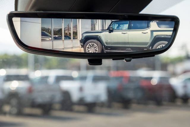 Used 2026 GMC Yukon AT4 w/ AT4 Premium Plus Package AWD/4WD image 42