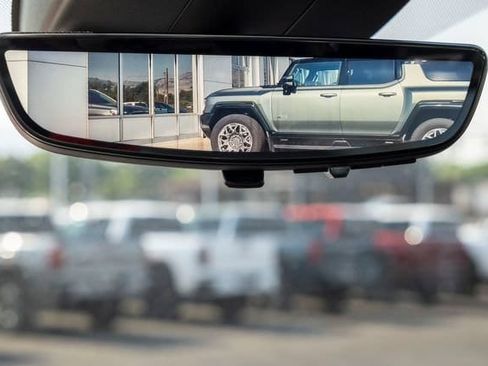 Used 2026 GMC Yukon AT4 w/ AT4 Premium Plus Package AWD/4WD image 42