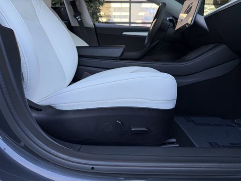 Used 2022 Tesla Model 3 Performance image 34