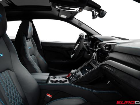 Used 2024 Lamborghini Urus Performante AWD/4WD image 44