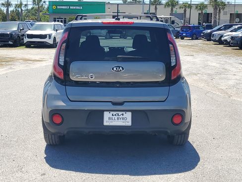 Used 2017 Kia Soul w/ Convenience Package image 5