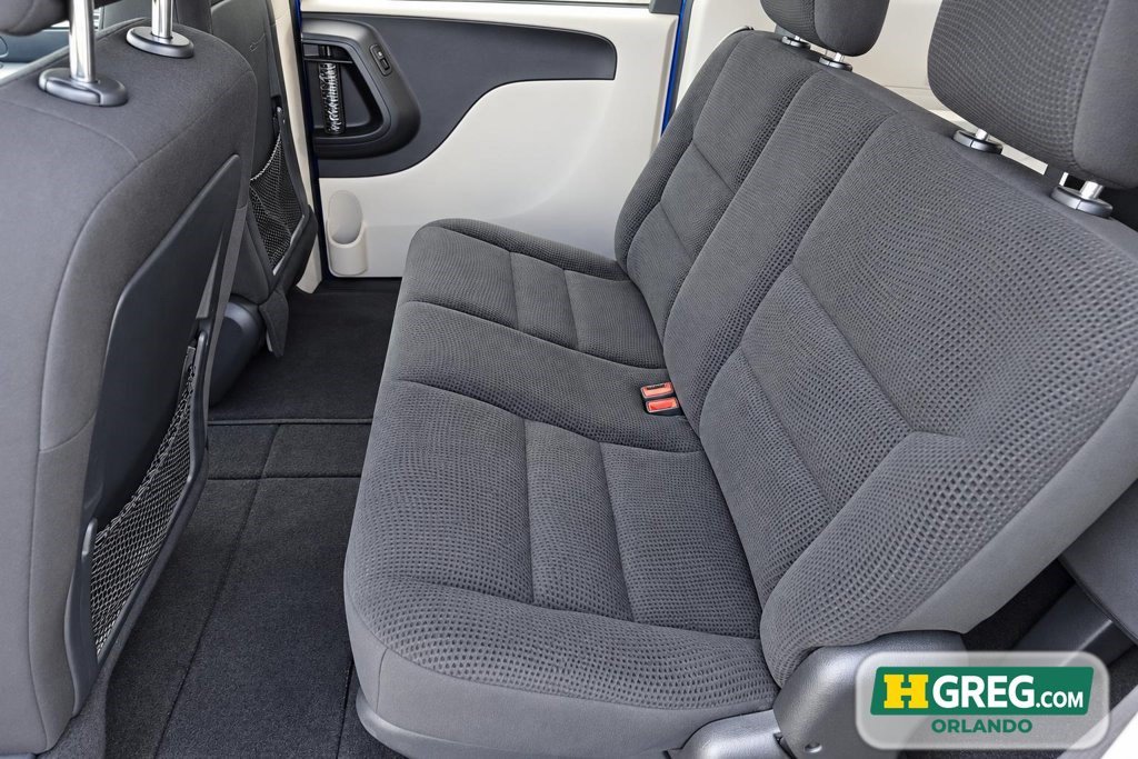Used 2020 Dodge Grand Caravan SE w/ UConnect Hands-Free Group FWD image 12