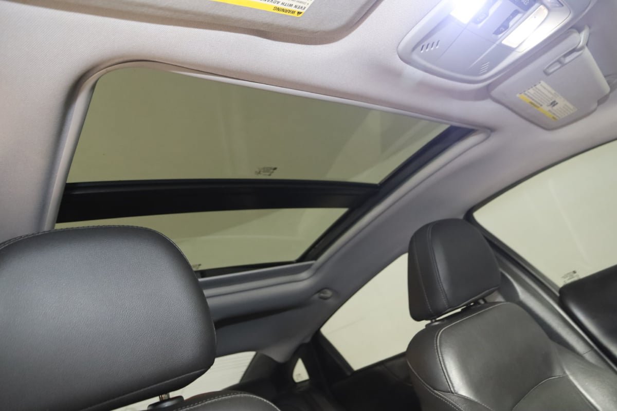 Used 2020 Chevrolet Malibu Premier FWD image 11