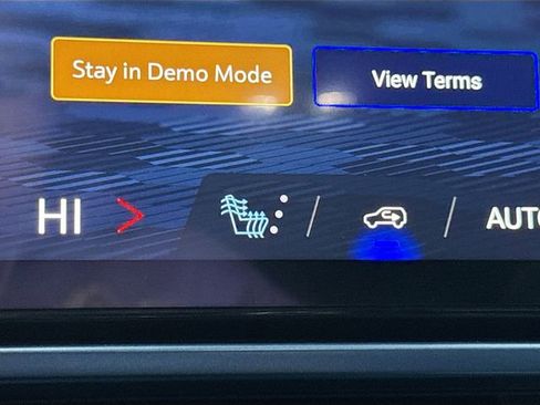 New 2026 Chevrolet Equinox EV LT image 21