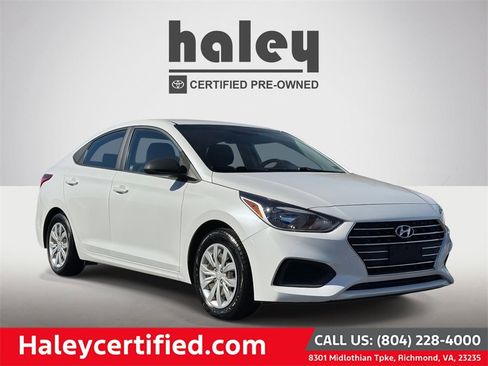 Used 2021 Hyundai Accent SE image 1